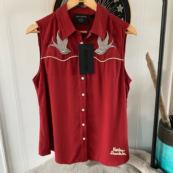 NWT Harley Davidson Moto Club Sleeveless Shirt Red Button 96670 Tank Embroidered - Picture 5 of 16